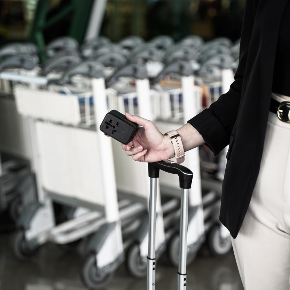 All in 1 TravlMate 5v and 20v Laptop, MacBook, Mobile 70W GaN Universal Travel Adapter, 2500W, Global Plug Compatibility, 4-in-1 Design - Image 10